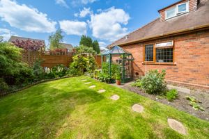 SIDE GARDEN- click for photo gallery